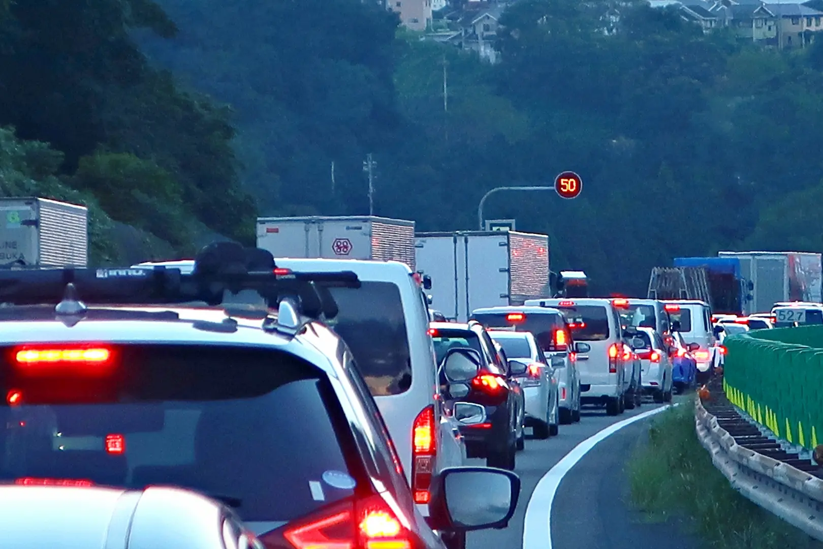 年末年始の高速道路は休日割引が適用されません